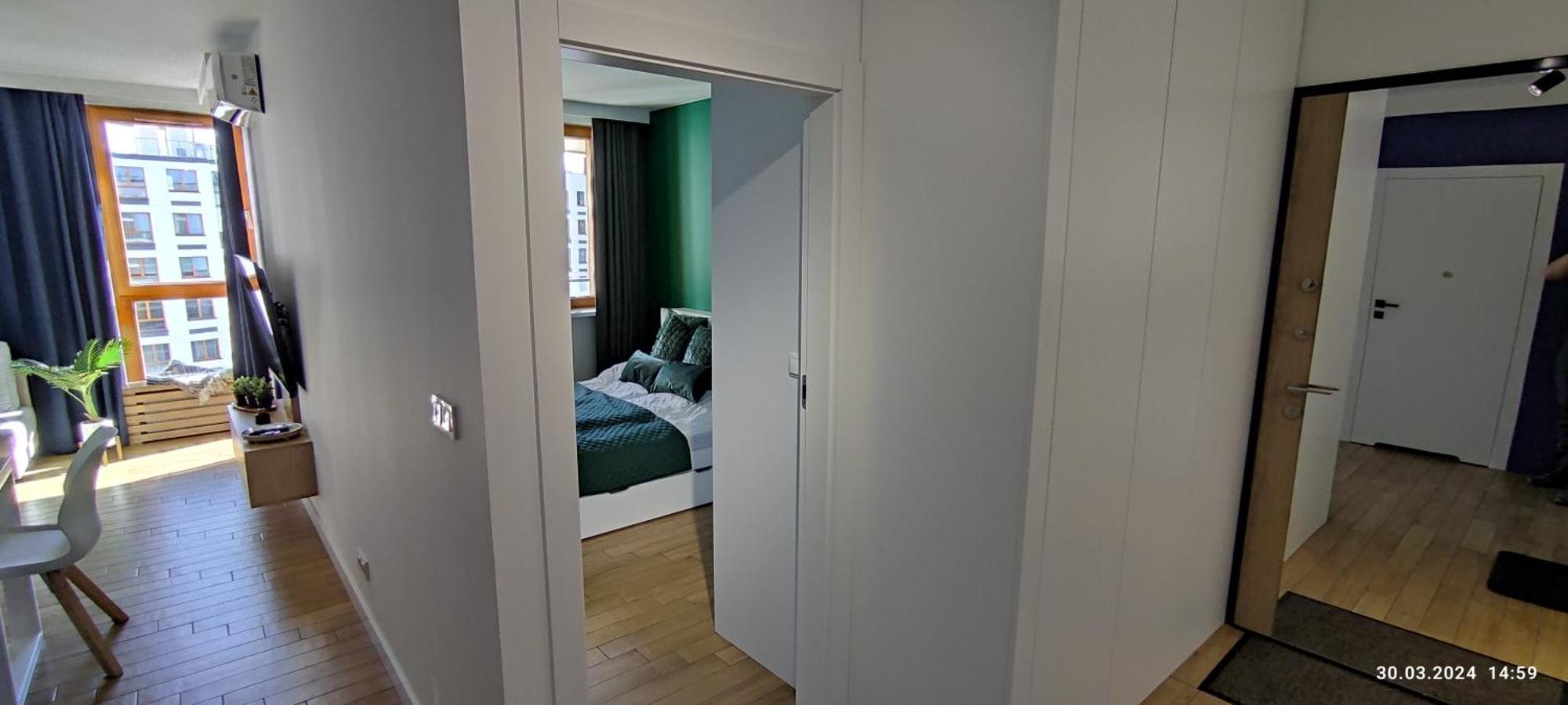 Wola Blue Modern * Warschau
